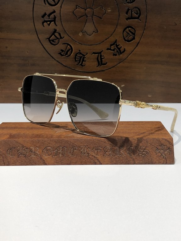 Exclusive customized models Heavy craftsmanship   Crocker heart is open again  The big square frame sunglasses boutique high end CH8078 SIZE62-15-148