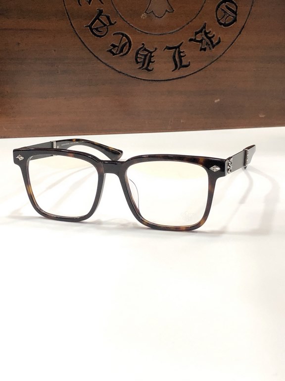 CHROME HEART - The essential face-slimmer with a large square frameSimple punk style without the crowd CH8164SIZ356-18-150