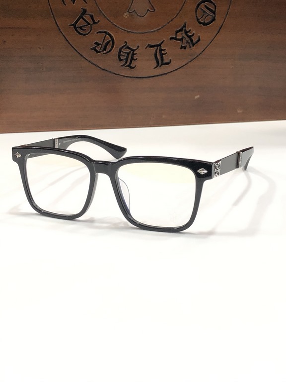 CHROME HEART - The essential face-slimmer with a large square frameSimple punk style without the crowd CH8164SIZ356-18-150