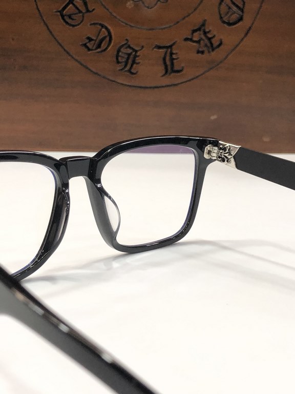 CHROME HEART - The essential face-slimmer with a large square frameSimple punk style without the crowd CH8164SIZ356-18-150