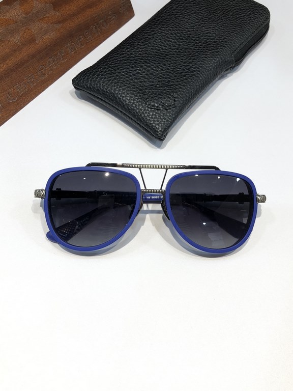 CHROME HEART - EYE SHADES - Designed with every detail in mind The classic toad shape makes these glasses even more wearable Heavy industrial biker leather jacket style High-end, functional sunglasses with blue-green col