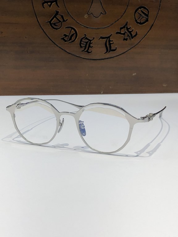 CHROME HEART new product! Personalized half-rimmed eyeglasses, thick titaniumBreaking the traditional design box of eyeglasses Rough texture of hand-drawn sketchesCreating a different fashion temperament CH8109size48-21-