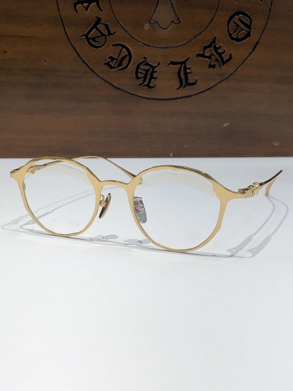 CHROME HEART new product! Personalized half-rimmed eyeglasses, thick titaniumBreaking the traditional design box of eyeglasses Rough texture of hand-drawn sketchesCreating a different fashion temperament CH8109size48-21-