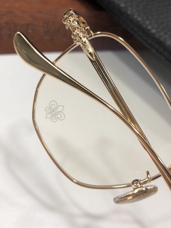 Fine frame, titanium frame with gold wire edges New CHROME HEARTSimple square mirror, super lightCH8157 SIZE54-18-150