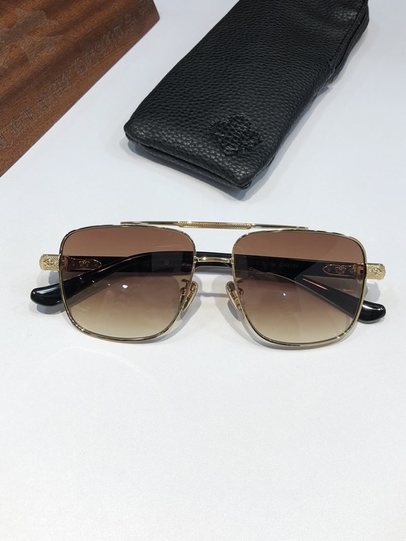 New sunglasses CHROME HEARTFashionable square frame, simple and atmospheric upscaleCH8180 SIZE58-16-154