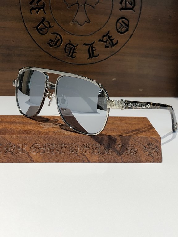 CHROME HEART Heavy-duty Classic laser pattern is very delicate and very MAN sunglassesBONEHEARD SIZE 63-16-145