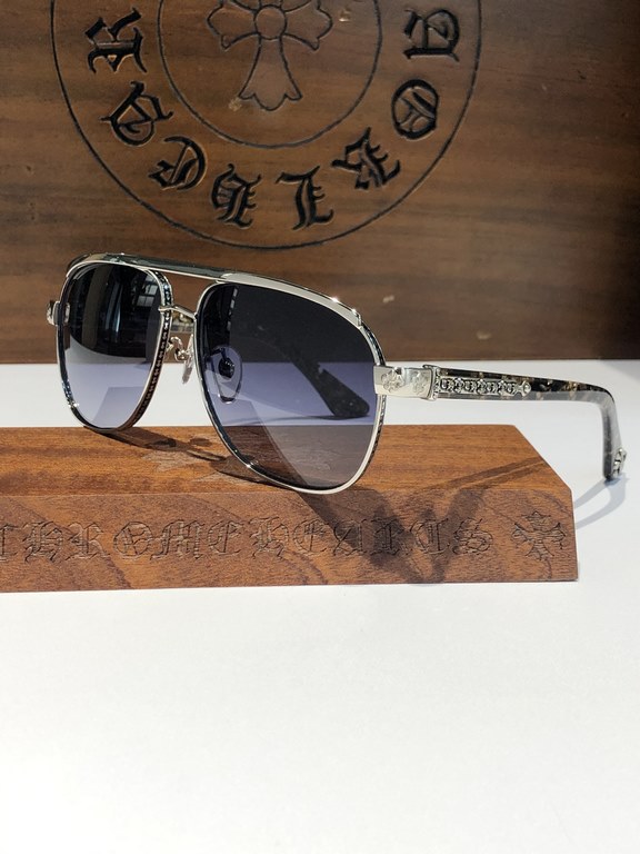 CHROME HEART Heavy-duty Classic laser pattern is very delicate and very MAN sunglassesBONEHEARD SIZE 63-16-145