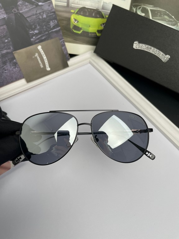 .2022 New   Brand crocus original quality men's polarized sunglasses   Material high definition polarized Polaroid lenses, metal alloy logo temples. Look at the details to know the master handmade design, exquisite workm