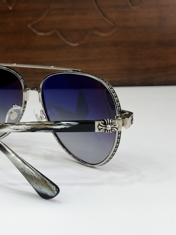 CHROME HEART classic toad frame shapeThickened frame with engraved punk motifsExquisite craftsmanship Fine sunglasses PAINAL-IISIZE62-16-148