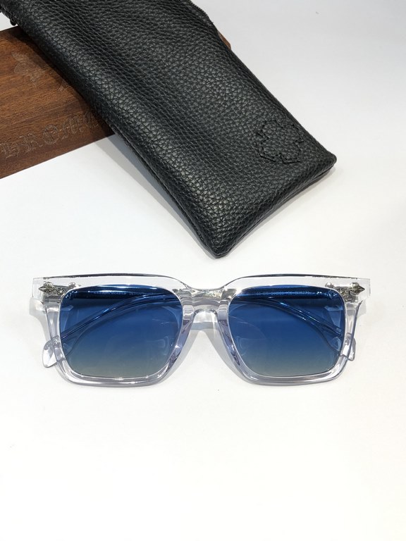 New sunglasses   large frame CHROME HEARTHand polished from top quality platesTitanium temples with three-dimensional pattern are stylish and fashionableCH8271 SIZE54-20-152