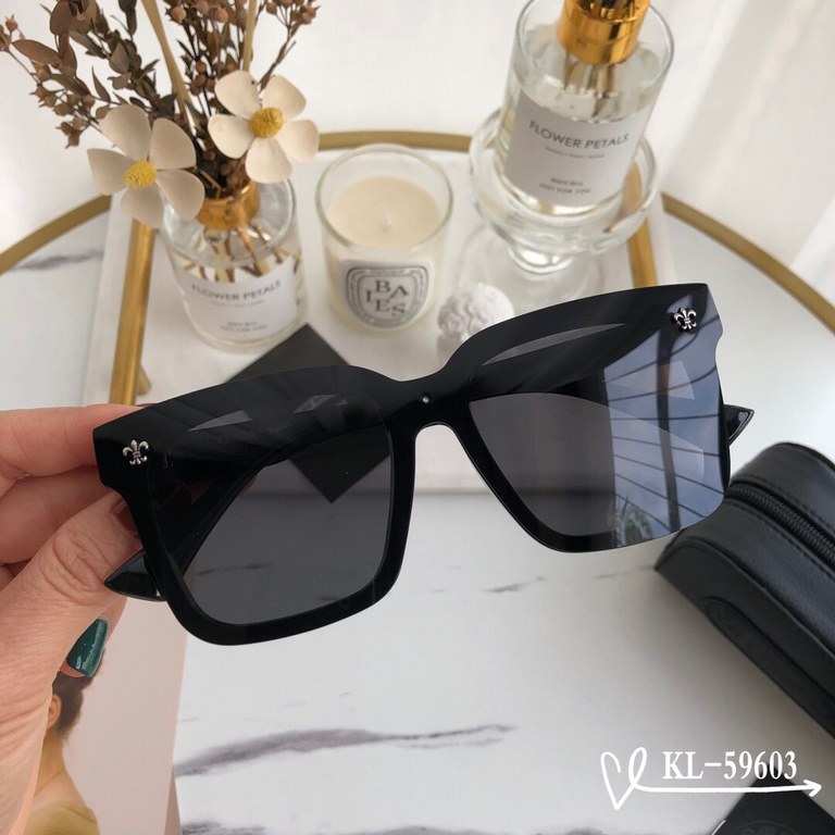 . [Chrome heart - Crow Heart] . [Polaroid Resin Polarized Lenses] . [TR Frames-Lightweight and comfortable to wear]  . . [size 99-1-148,]. . [Original sealed packaging   new sunglasses to reduce the burden of glare, bloc