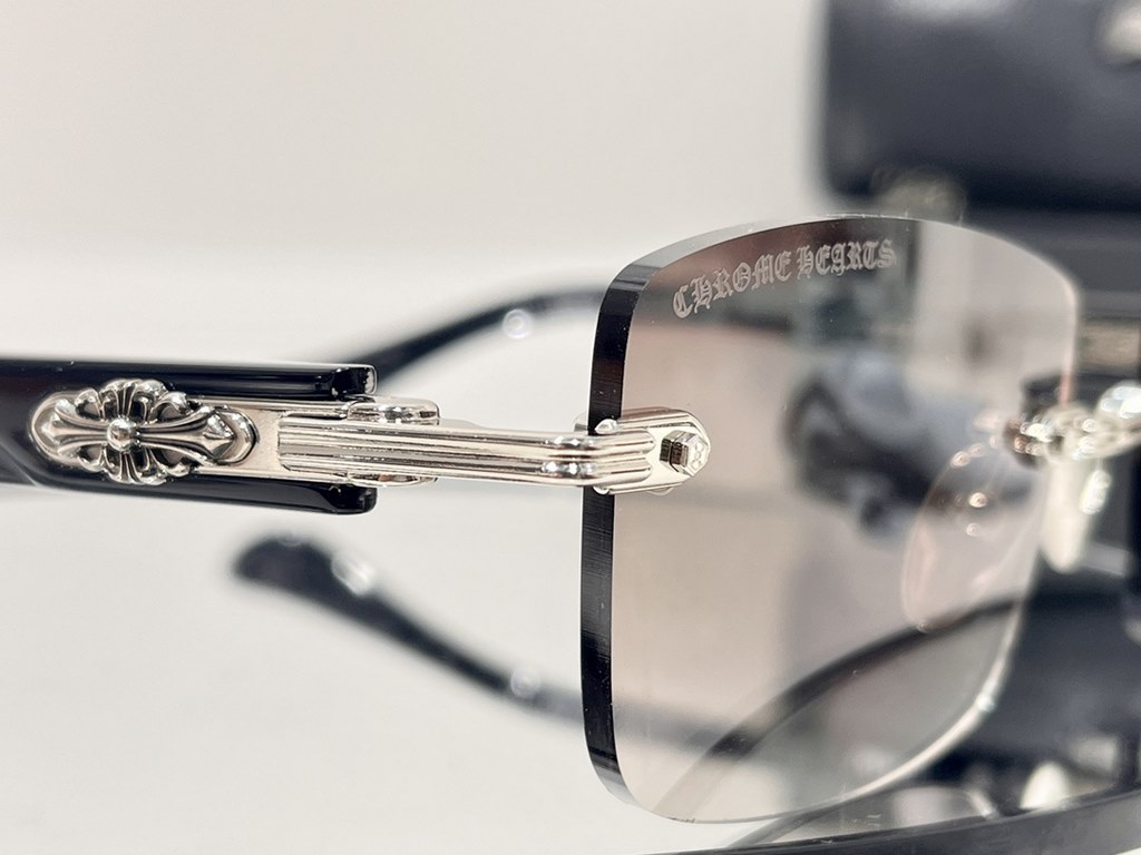 Silver Tea GradientHigh version  Not commercially available ChromeHearts Crow HeartDEEPII square size57-20-146 chain separately