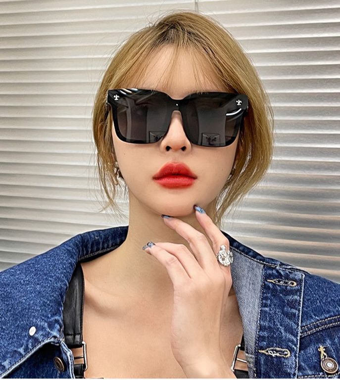 2023 newest models, Crocentric unisex models polarized sunglasses (can be matched with couples models) all colors back to the single arrival Material TR, high-definition conjoined polarized lenses Model 5900