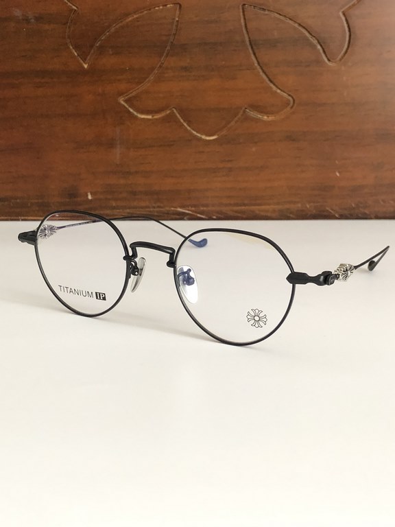 Powerful Recommendation Powerful Recommendation!Crowheart   A masterpiece! Vintage gold filigree frame   Old money style!Super light! Slim frame and temples design, very comfortable to wear!VAGIDICTORIAN SIZE 48-22-148 W