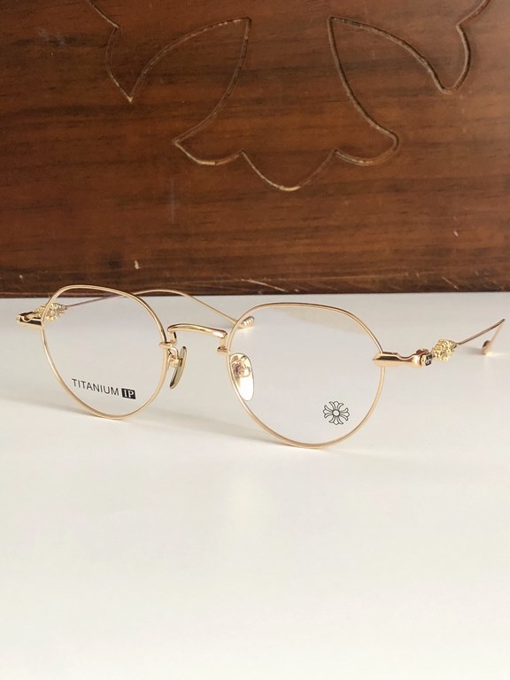 Powerful Recommendation Powerful Recommendation!Crowheart   A masterpiece! Vintage gold filigree frame   Old money style!Super light! Slim frame and temples design, very comfortable to wear!VAGIDICTORIAN SIZE 48-22-148 W