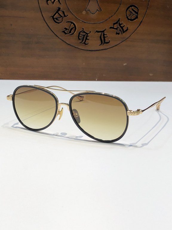 Trendy fashion sunglasses CHROME HEART brand new!CHROME HEART Extreme Craftsmanship Pencil Tail 925 Crucifix DecorationFull of details CH8118SIZE56-16-148