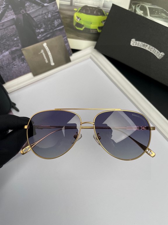 . Crocentric original quality men's polarized sunglasses   Material high definition polarized Polaroid lenses, metal alloy logo temples. Look at the details to know the master handmade design, exquisite workmanship, high