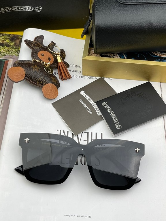 2023 newest models, Crocentric unisex models polarized sunglasses (can be matched with couples models) all colors back to the single arrival Material TR, high-definition conjoined polarized lenses Model 5900