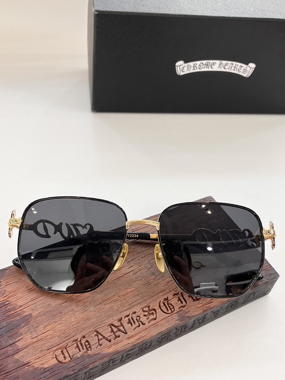 Croxin】Simple metal frame with logo carvingHundreds of square mirrorsFull of details WY2234 SIZE 57-17-145