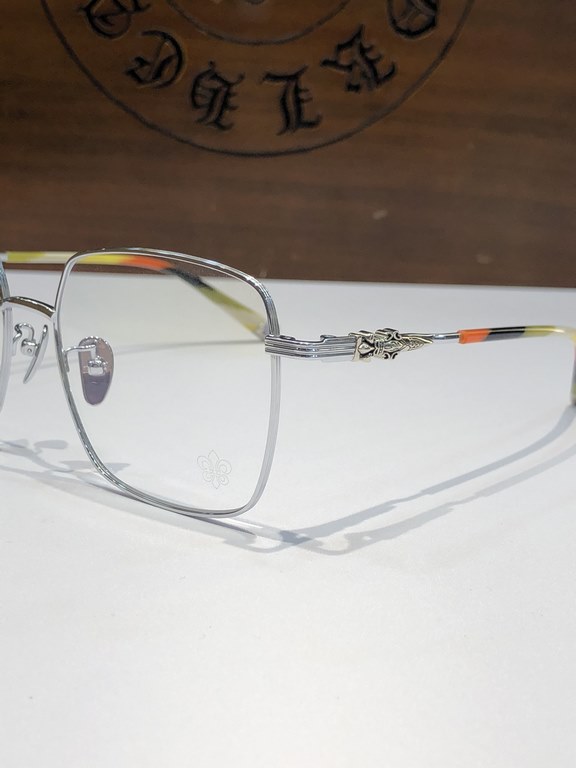 CHROME HEART   Titanium!Large frame with gold wire frame Ultra lightweight pure titanium!CH8244 SIZE 56-17-145