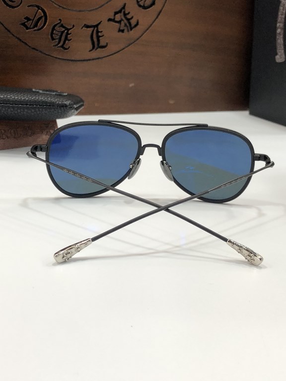 Trendy fashion sunglasses CHROME HEART brand new!CHROME HEART Extreme Craftsmanship Pencil Tail 925 Crucifix DecorationFull of details CH8118SIZE56-16-148