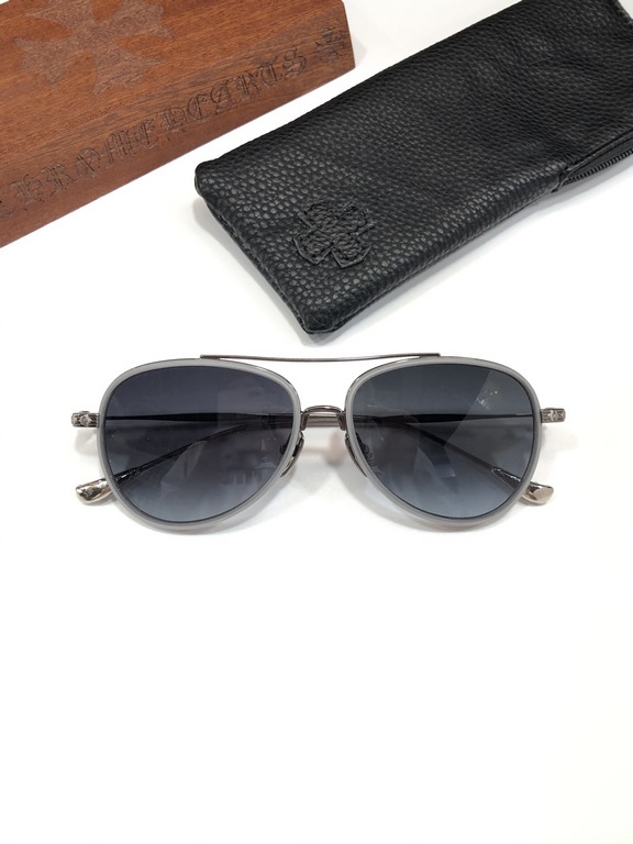 Trendy fashion sunglasses CHROME HEART brand new!CHROME HEART Extreme Craftsmanship Pencil Tail 925 Crucifix DecorationFull of details CH8118SIZE56-16-148