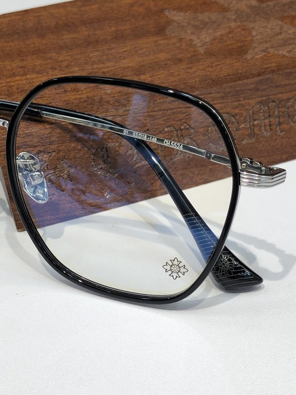 New Titanium   exquisite large frame CHROME HEARTUltra-light and comfortable seriesCH5524 SIZE 53-18-148