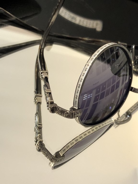 GunmetalHeavy duty model   handmade titanium frame  CHROME HEART New ModelEvery detail reveals exquisite craftsmanship top qualityThe original can not miss the single CH8073SIZE51-20-148