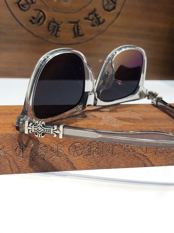 CHROME HEART with the same modelGRAVY SIZE53-18-145Polarized sun