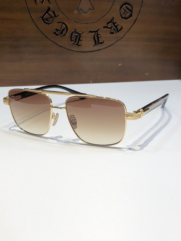 New sunglasses CHROME HEARTFashionable square frame, simple and atmospheric upscaleCH8180 SIZE58-16-154