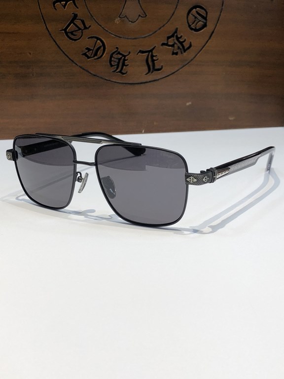 New sunglasses CHROME HEARTFashionable square frame, simple and atmospheric upscaleCH8180 SIZE58-16-154