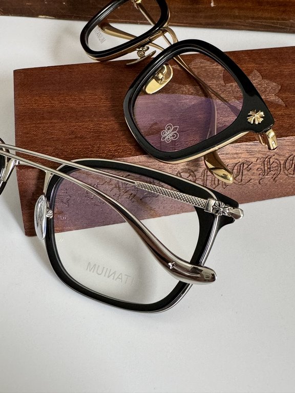 CHROME HEART pure titanium frameSimple cross flower and sword decoration, the whole eyeglasses have a very three-dimensional feelingGIZZNME SIZE52-22-148