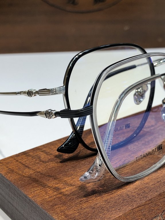 New Titanium   exquisite large frame CHROME HEARTUltra-light and comfortable seriesCH5524 SIZE 53-18-148