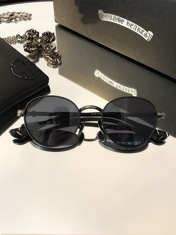 New sunglasses Heavy duty model   Handmade titanium frame  CHROME HEART  new modelsEvery detail reveals exquisite craftsmanship top qualityThe original can not miss the single CH8073SIZE51-20-148