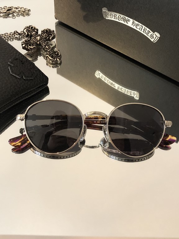 New sunglasses Heavy duty model   Handmade titanium frame  CHROME HEART  new modelsEvery detail reveals exquisite craftsmanship top qualityThe original can not miss the single CH8073SIZE51-20-148