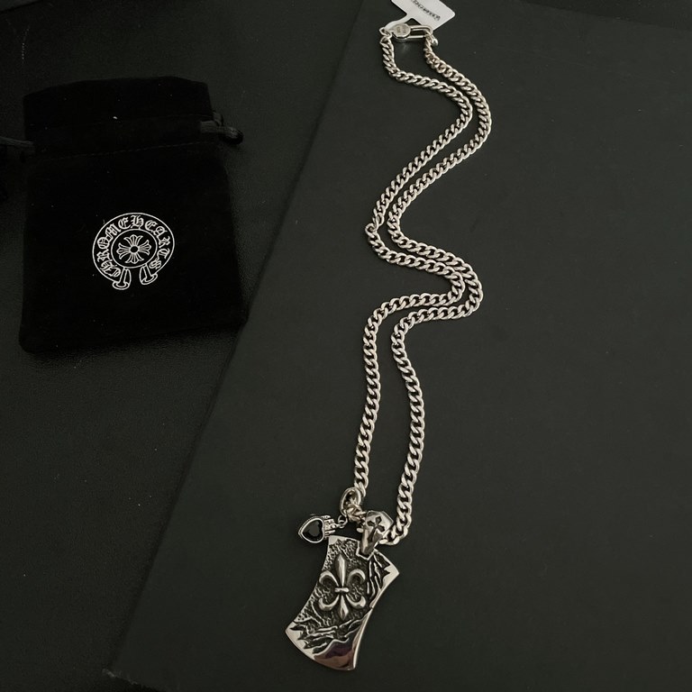 [Counter Quality] Chrome Hearts Croheart Classic Scout Flower Onyx Double Pendant Side Necklace Bump shape different floral design style presents distinctive Cross Scout Flower is the symbol of Croheart, so it is more en