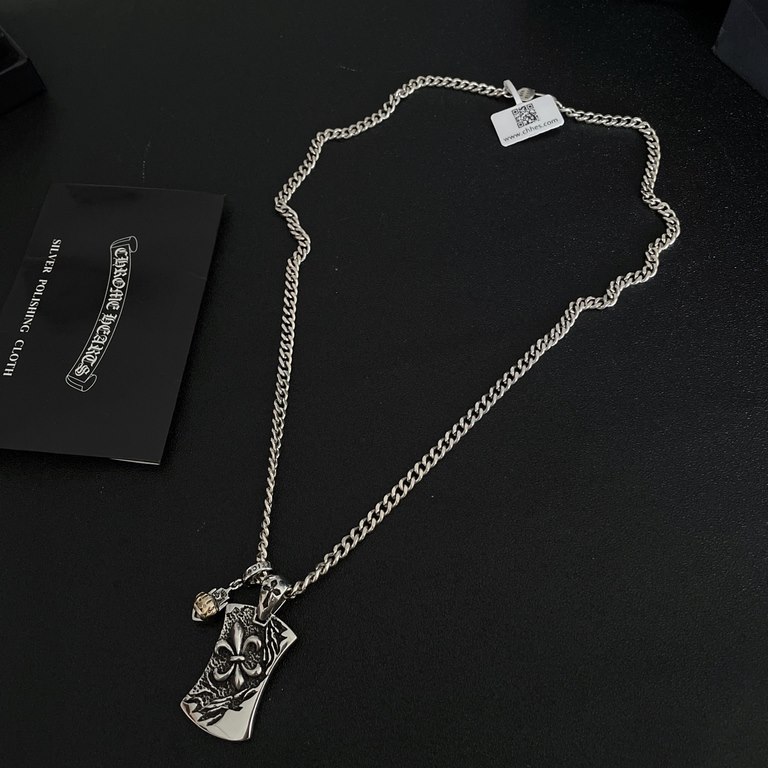 [Counter Quality] Chrome Hearts Croheart Classic Scout Flower Onyx Double Pendant Side Necklace Bump shape different floral design style presents distinctive Cross Scout Flower is the symbol of Croheart, so it is more en