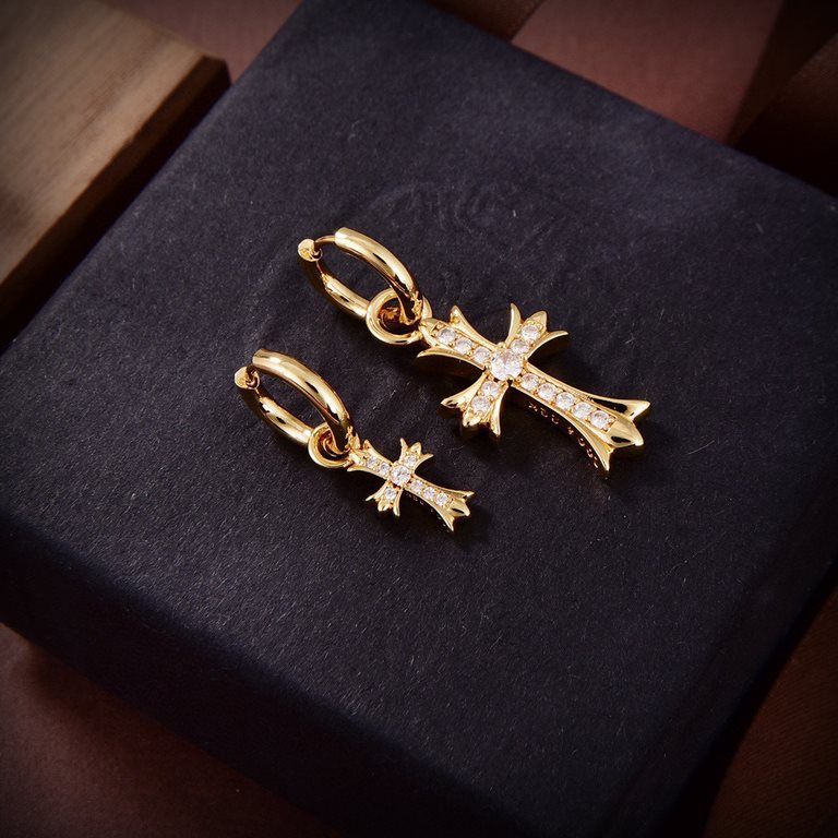 Krohheart cross earrings   Krohheart this brand is not very familiar, but this brand in the United States is exceptionally hot   China's many rich second-generation is also a brand follower   The brand was initially silv