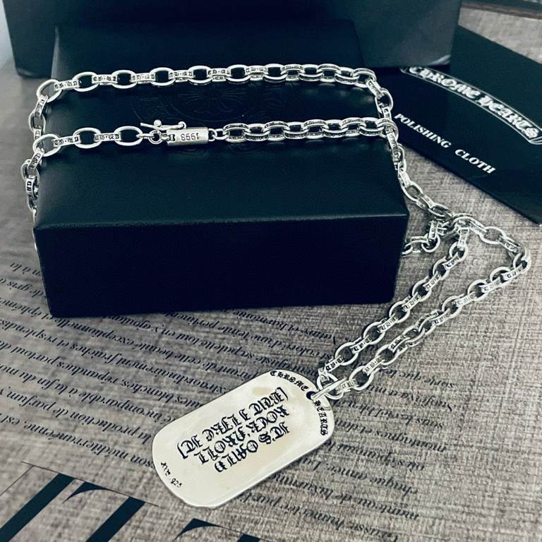 Counter new Chrome Hearts   Crow heart retro tongue   tag letters necklace Imported production process Precision quality Pure handmade ～ authentic open mold   Trendy fashion must Men and women can wear Couple models with