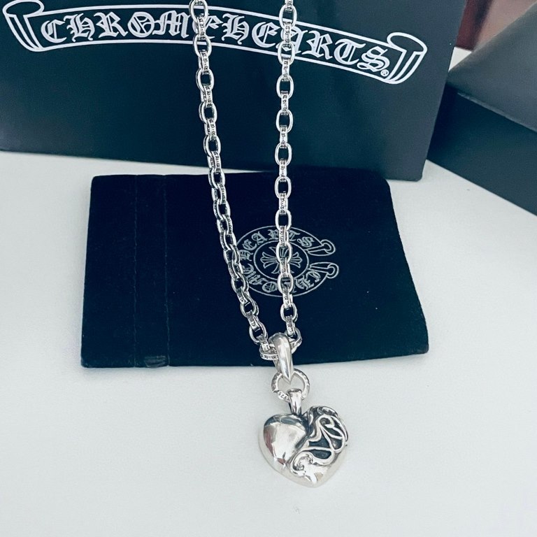 Counter original Chrome Hearts   Crocodile heart heart pendant letters necklace Imported production process Precision quality Pure handmade ～authentic open mold   Trendy fashion must have Men and women can wear Couple's 