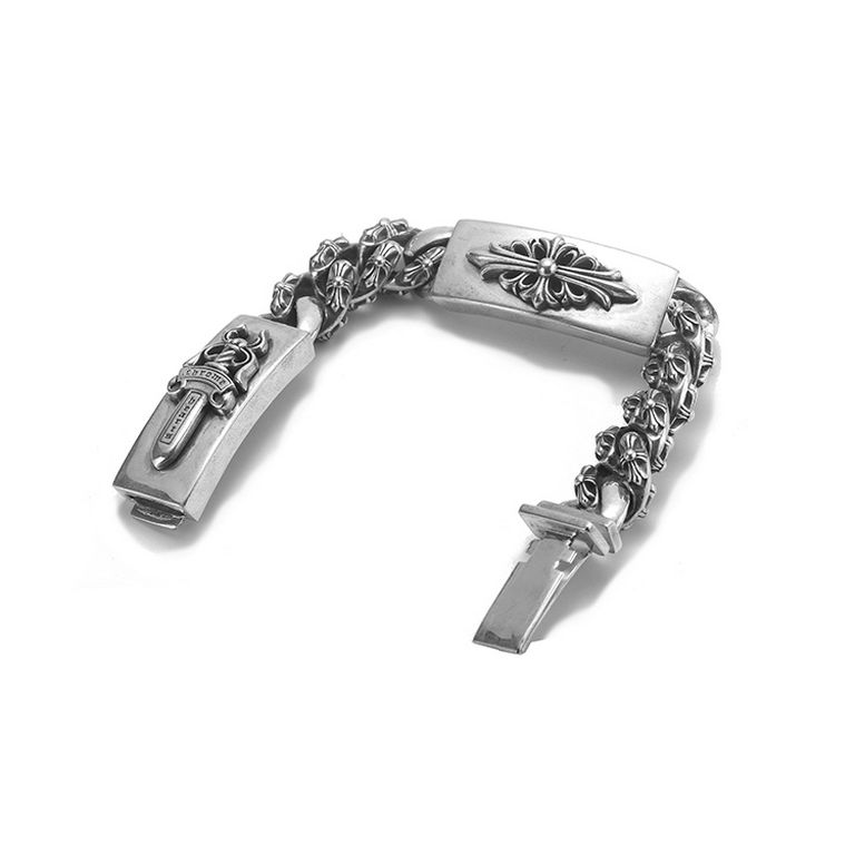 Heart of Croatialong crucifix sword pin bracelet.Hands on very outstanding details consistent zp old treatment is very good different from the market ordinary version Exclusive first version of the version of the perfect