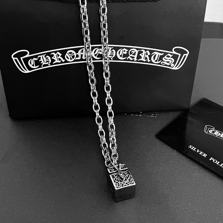 Chrome Hearts   Crocodile Heart Gift Box   Pendant Letters Necklace Imported counterpart craftsmanship Pure handmade ～genuine open mold   Trendy and fashionable must-have Men and women can wear Couple models the same sty