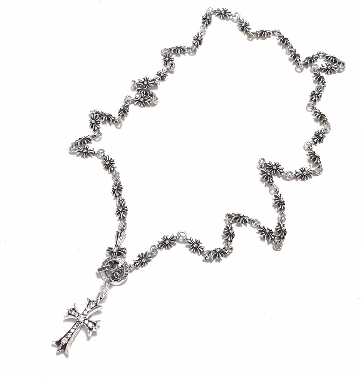 Cross Heart Classic Adjustable ChainEach cross can be worn in all seasons!It's so cool!Length 70cmWeight 44g