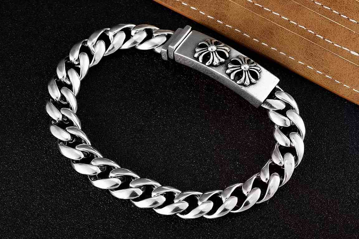 Chrome heartsNew bracelet with double cross flower claspLength 20cm