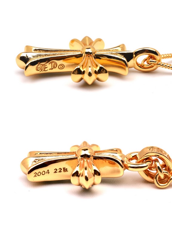 Crocentric 22k Gold Plated Double Cross NecklaceThe material 925 is vacuum plated to preserve the color for a long time Version of the counter 22k counterpart.The lettering and inlay method are the same. The difference b