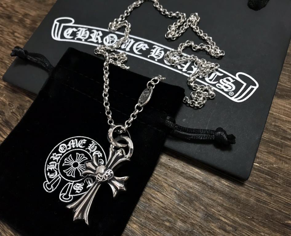 New Arrival】Genuine open chromehearts chromehearts necklace super hot peach heart cross necklaceWeight 36gLength 65cm