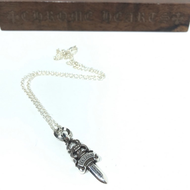 MZ Productions! Genuine open edition!Chrome Hearts Small SwordThe shape, weight and oxidization are exactly the same, and it's the best version on the market.The classic is very good on the body, with no pressure single 