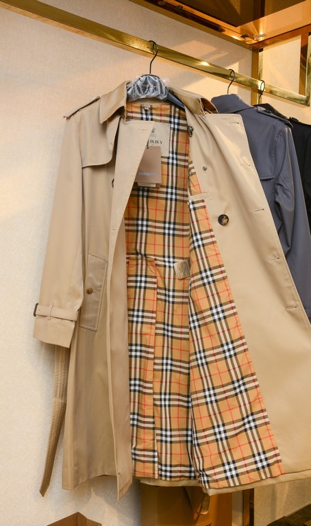 880  Men's Kensington Fit-Heritage Trench Honey Long Trench CoatBUR ace pointed goods, the treasure of the town store] can inherit several generations of classic trench coat, the top of the original original fabrics, the