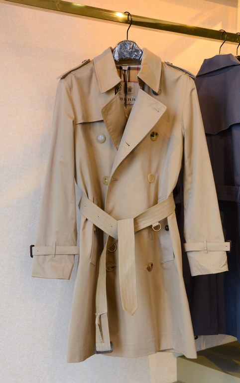 900  Men's Kensington Fit - Heritage Trench Honey Regular Mid-Length Trench CoatBUR ace pointed goods, the treasure of the town store] can inherit several generations of classic trench coat, the top of the original origi