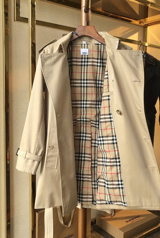 860  Men's Wimbledon Fit - Short Trench CoatExplosive Wimbledon is coming ... [BUR ace pointed goods, the treasure of the town store] can inherit several generations of classic trench coat, the top of the original origin